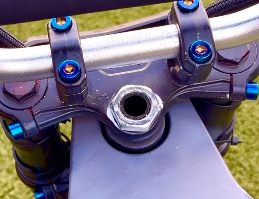 Direct mount titanium bolts for Rtr/Tuttio/Razor/Ebox/Yozma/Mototec